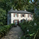 Chateau D'urtubie Hotel