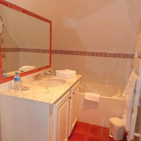 Hotel Chateau D'urtubie