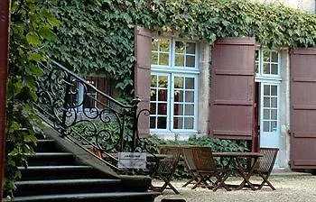 Hotel Chateau D'urtubie 3*