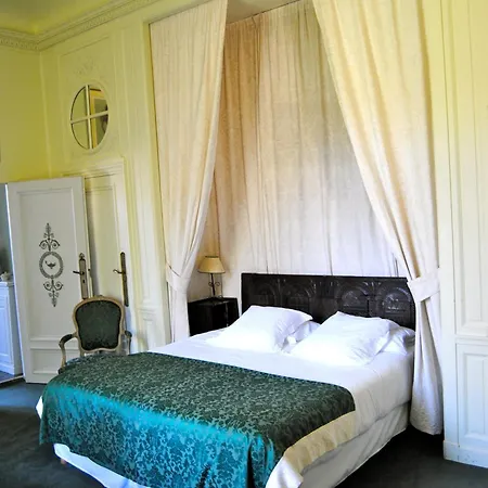 Hotel Chateau D'urtubie 3*