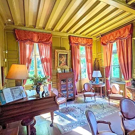 Chateau D'urtubie Hotel 3*