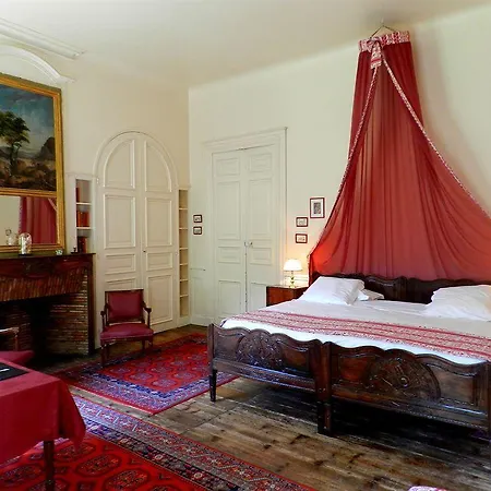 Chateau D'urtubie Hotel