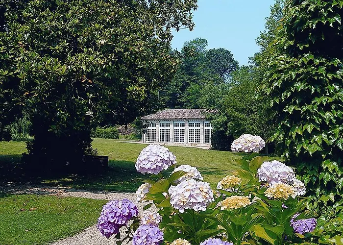 Chateau D'urtubie Hotel 3*