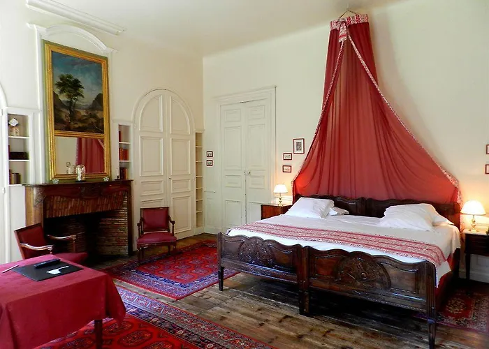 Chateau D'urtubie Hotel